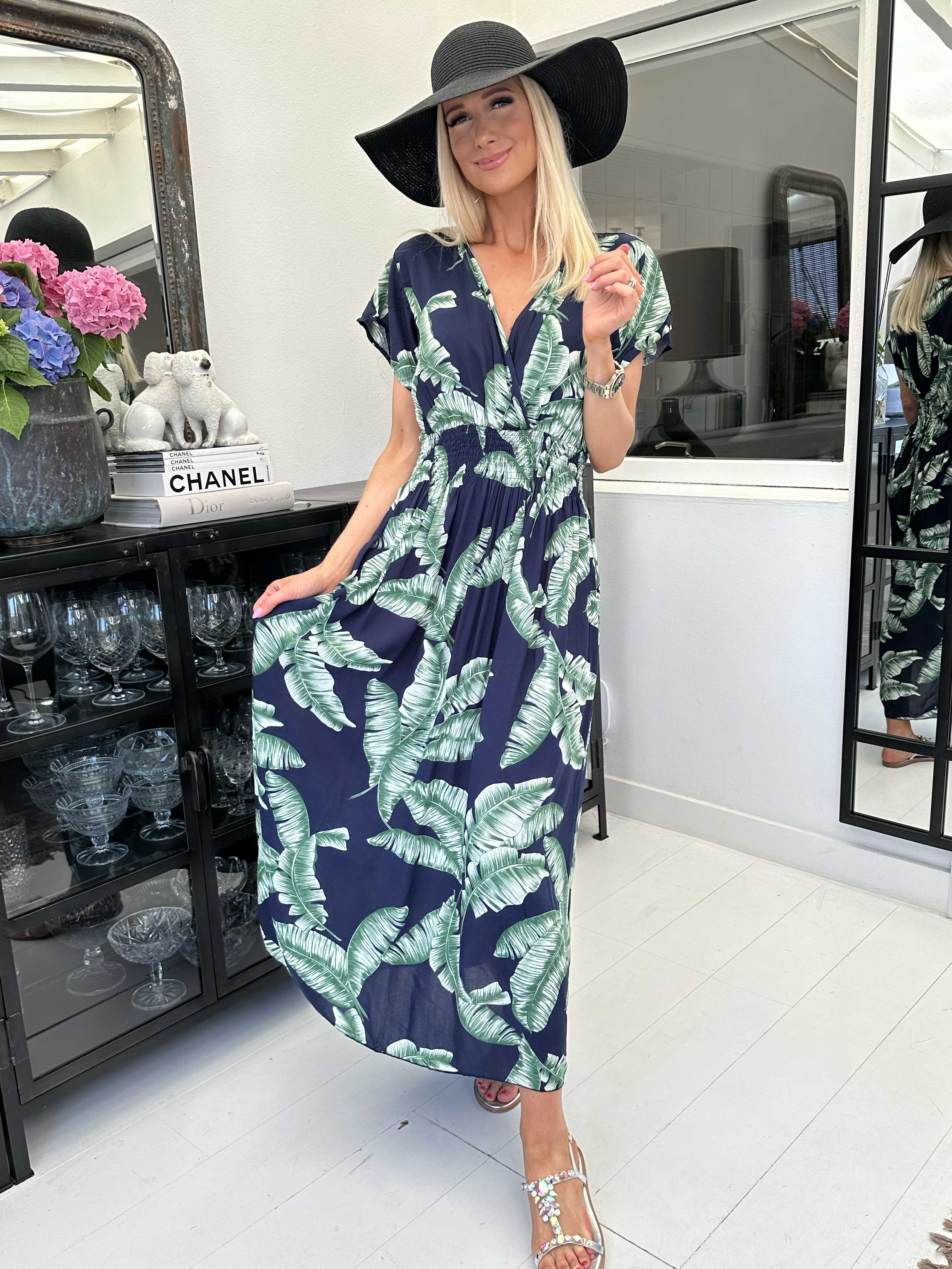 Misha leaf - Sød lang blomstret kjole med smock